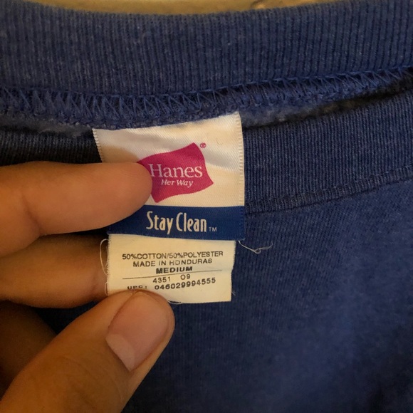 Hanes Sweatshirt - Picture 3 of 4